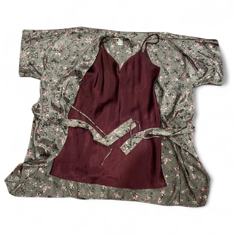 Morgan Taylor Burgandy Satin Slip Nightdress with Floral Robe, size S